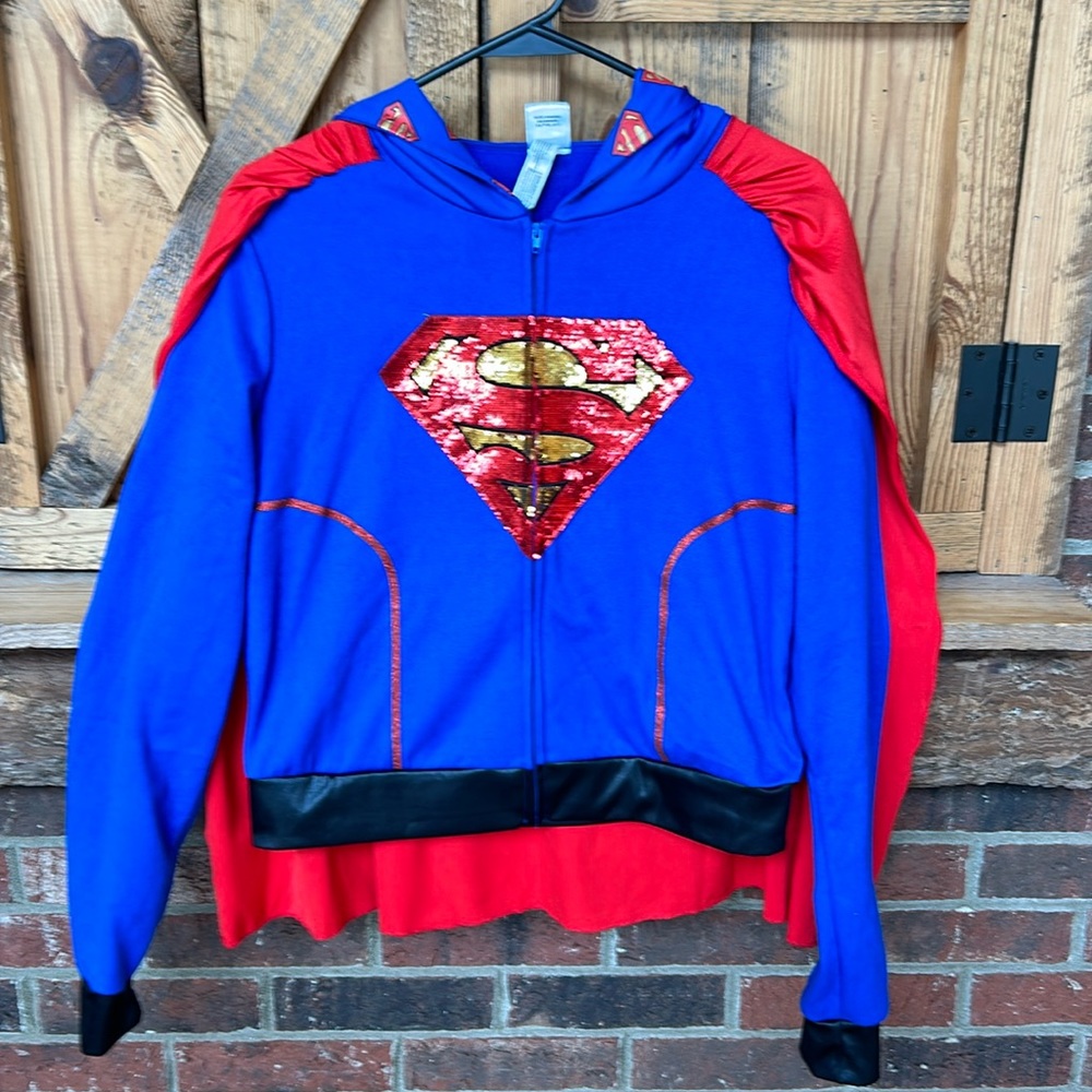 Women’s DC comic superwoman costume jacket.Perfect for Halloween